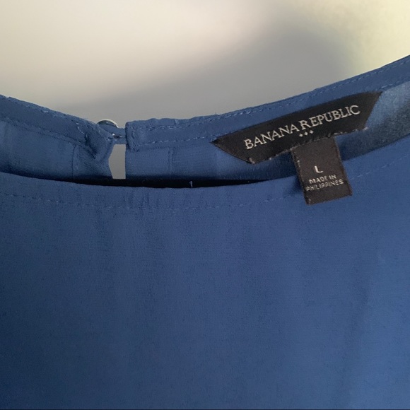 Banana Republic Blue Pleated Top - Picture 5 of 9